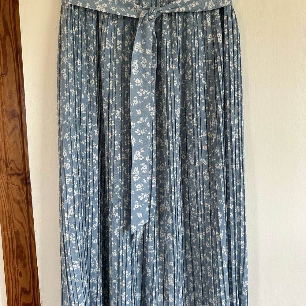 Floral Blue Pleated Skirt